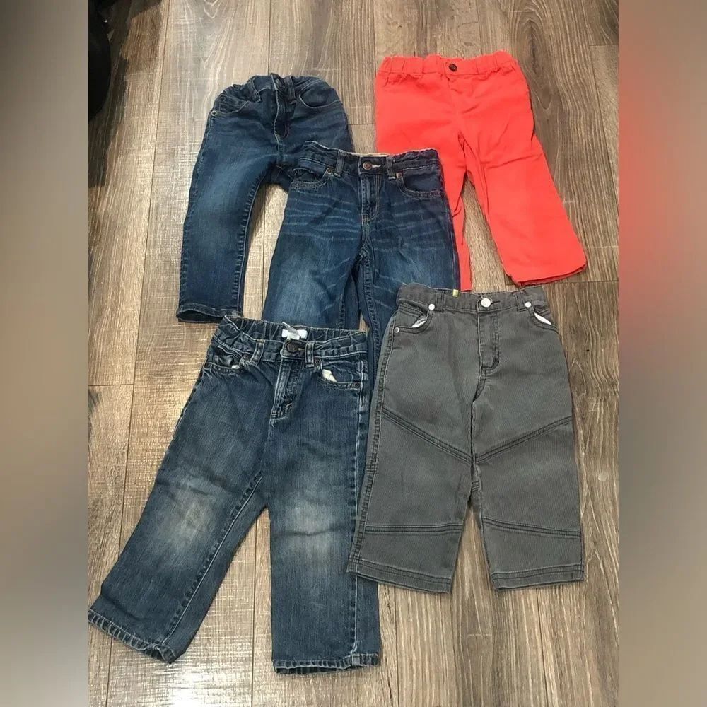 Boys Pants Jeans Bundle Size 2T Kids Toddler 5 pcs GAP, Old Navy, Carter